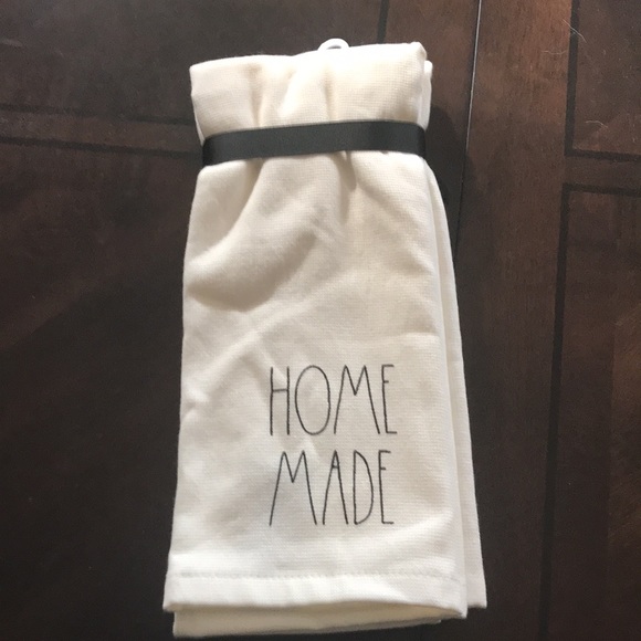 Rae Dunn “BAKE” “HOME MADE” towels.